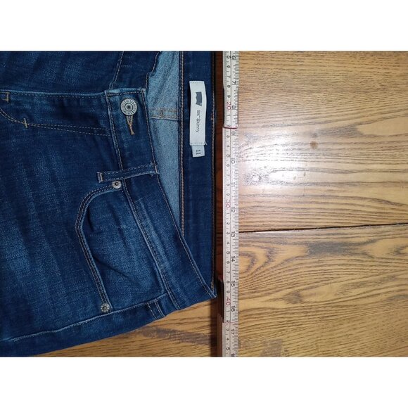 LEVI 524 Jeans Womens 11 BLUE SKINNY Preowned Used Distressed Holes Ripped Dark - Picture 7 of 10